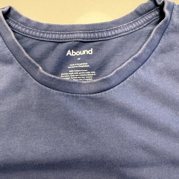 Abound men’s short sleeve pocket tshirt distressed faded blue color - Picture 2 of 8